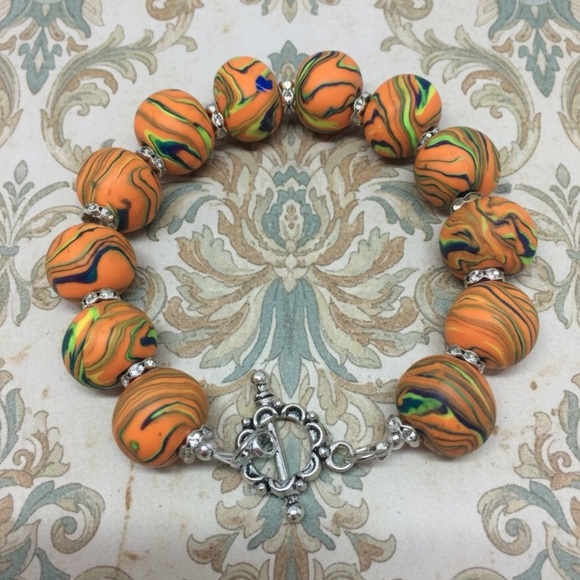 Handmade Marbled Polymer Clay Bead Bracelet - Orange & Green Swirl - Picture 7 of 9
